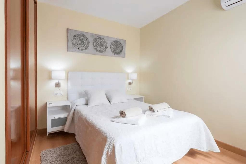 Shiny Lud Family Apartment مالقة المظهر الخارجي الصورة